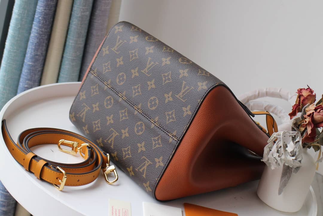 Best Replica Louis Vuitton Monogram Fold MM 2way Tote Replica White M45409 - Colareps