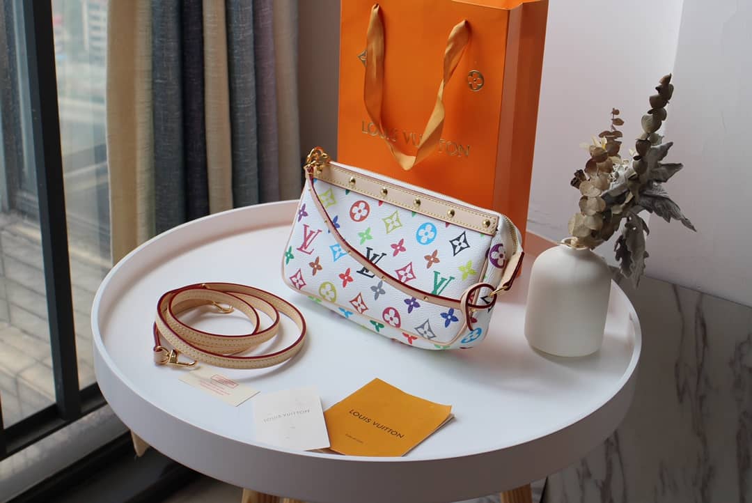 Best Replica Louis Vuitton Pochette Dupe Monogram Multi Accessoires  Pouch White M92649 - Colareps