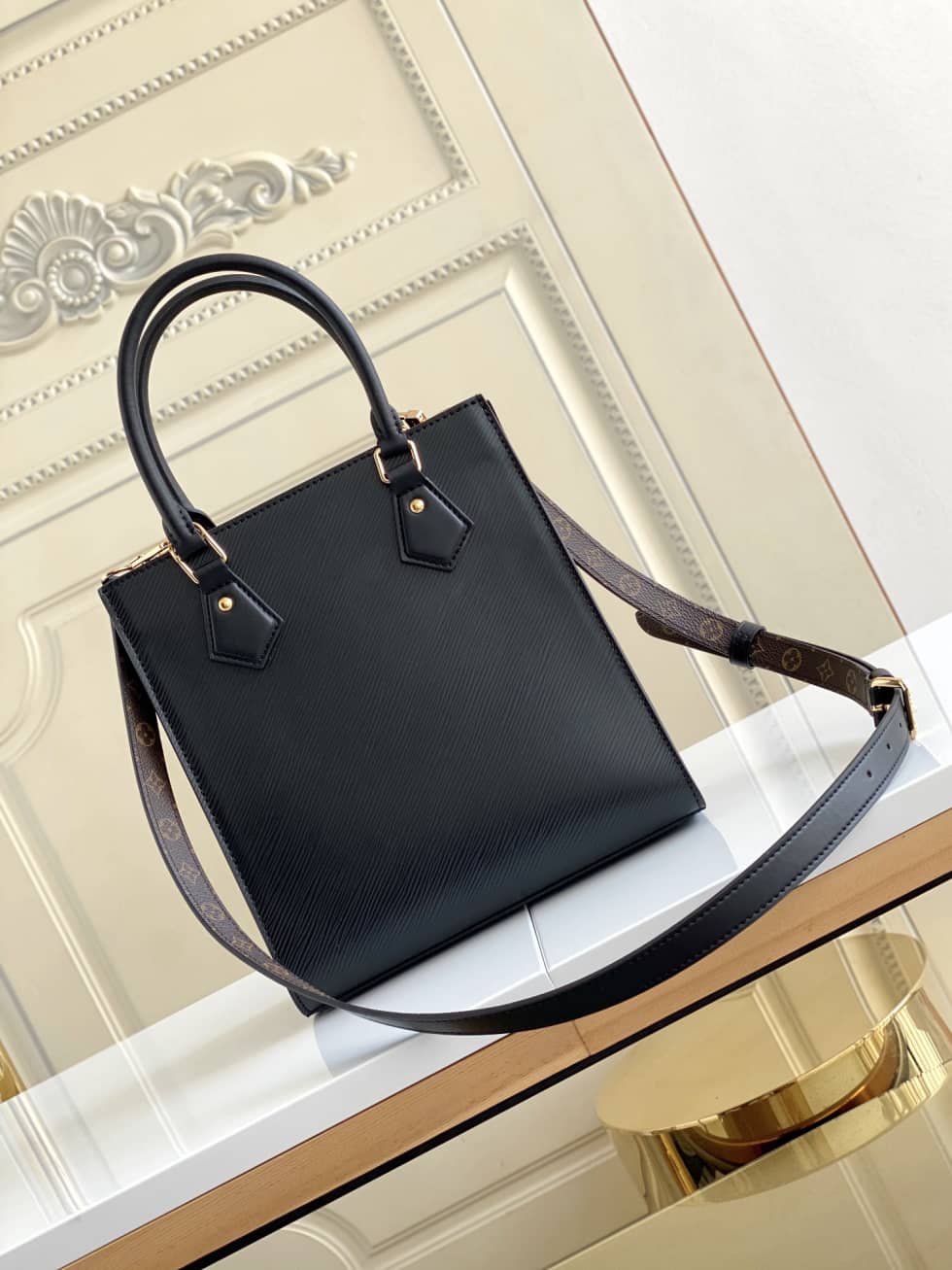 Best Replica Louis Vuitton Petit Sac Plat Epi Leather Black M69441 Replica Shoulder Bag - Colareps