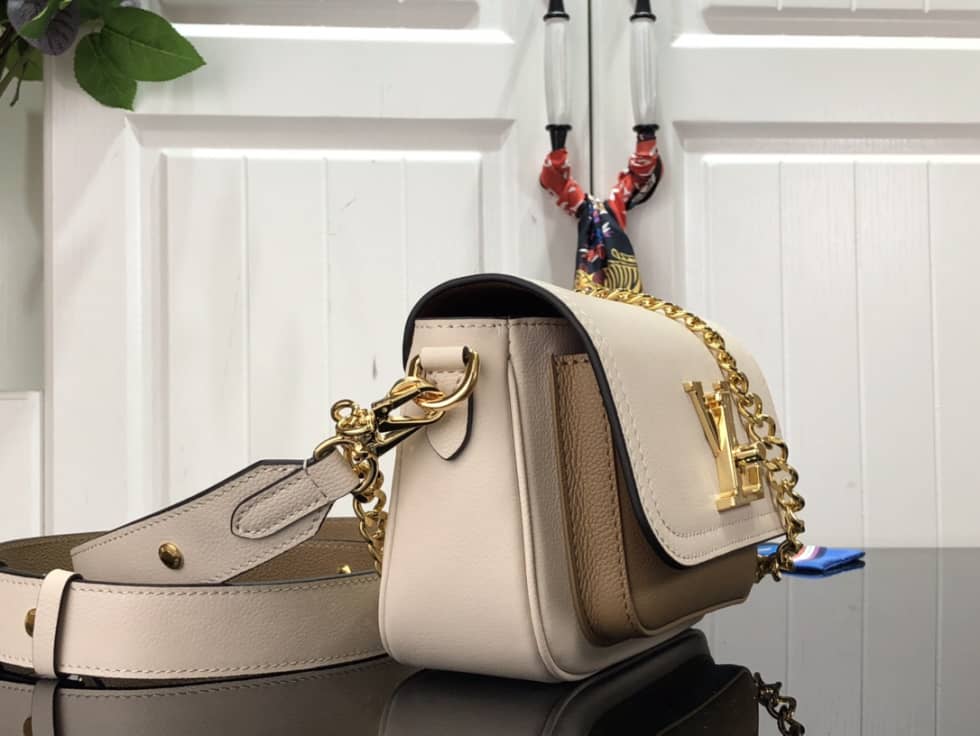 Best Replica Louis Vuitton Lockme Tender White M59984 Replica Crossbody Bag - Colareps