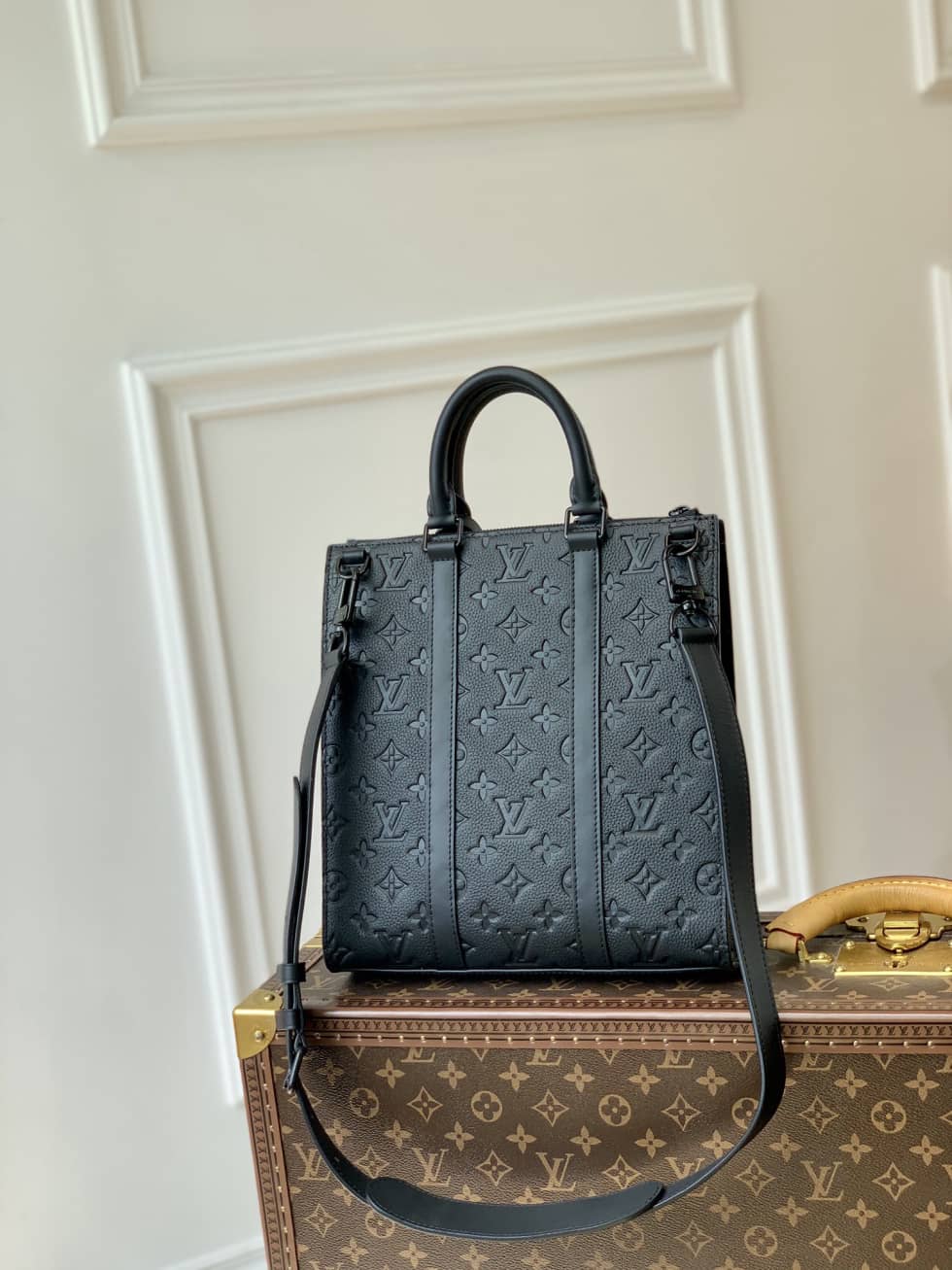 Best Replica Louis Vuitton Sac Plat Cross Taurillon Monogram M59960 Replica Shoulder Bag - Colareps
