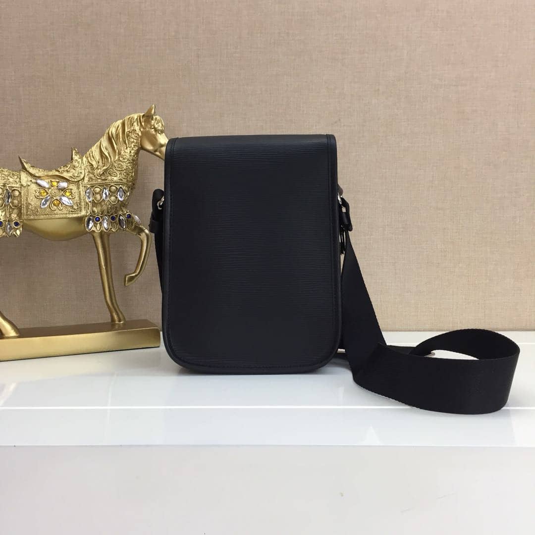 L0vis Vvtt0n EPI Downtown BB Replica Messenger Bag Black M53497