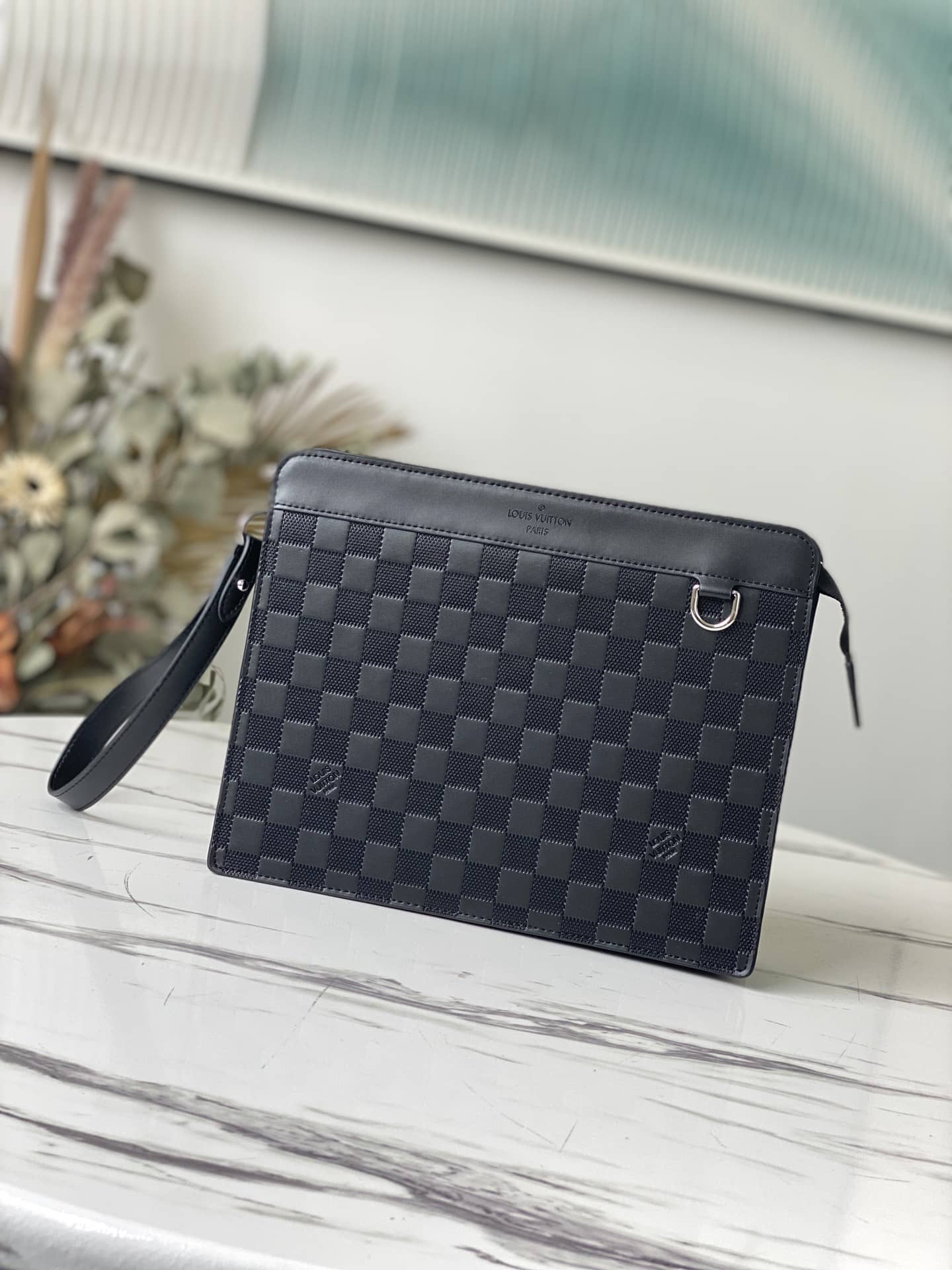Best Replica Louis Vuitton Leather Standing Damier Infini 3D Cowhide Pouch Replica Black N60450 - Colareps