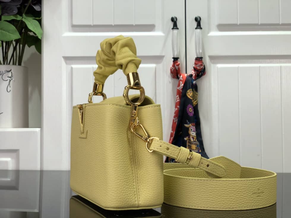 Best Replica Louis Vuitton Capucines Mini Yellow M58586 Replica Shoulder Bag - Colareps