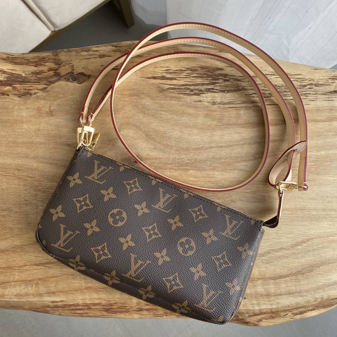 Best Replica Louis Vuitton Pochette Dupe Monogram Accessoires Pouch M51980 - Colareps