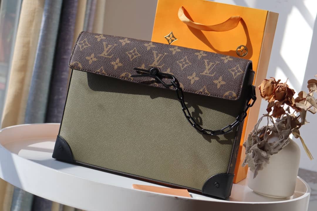 Best Replica Louis Vuitton Pochette Dupe Voyage Steamer Replica Handbag Green M30583 - Colareps