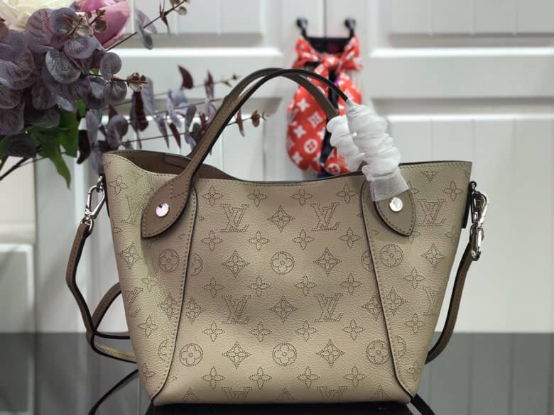 Best Replica Louis Vuitton Mahina Hina PM Leather Tote Replica Apricot M54353 - Colareps