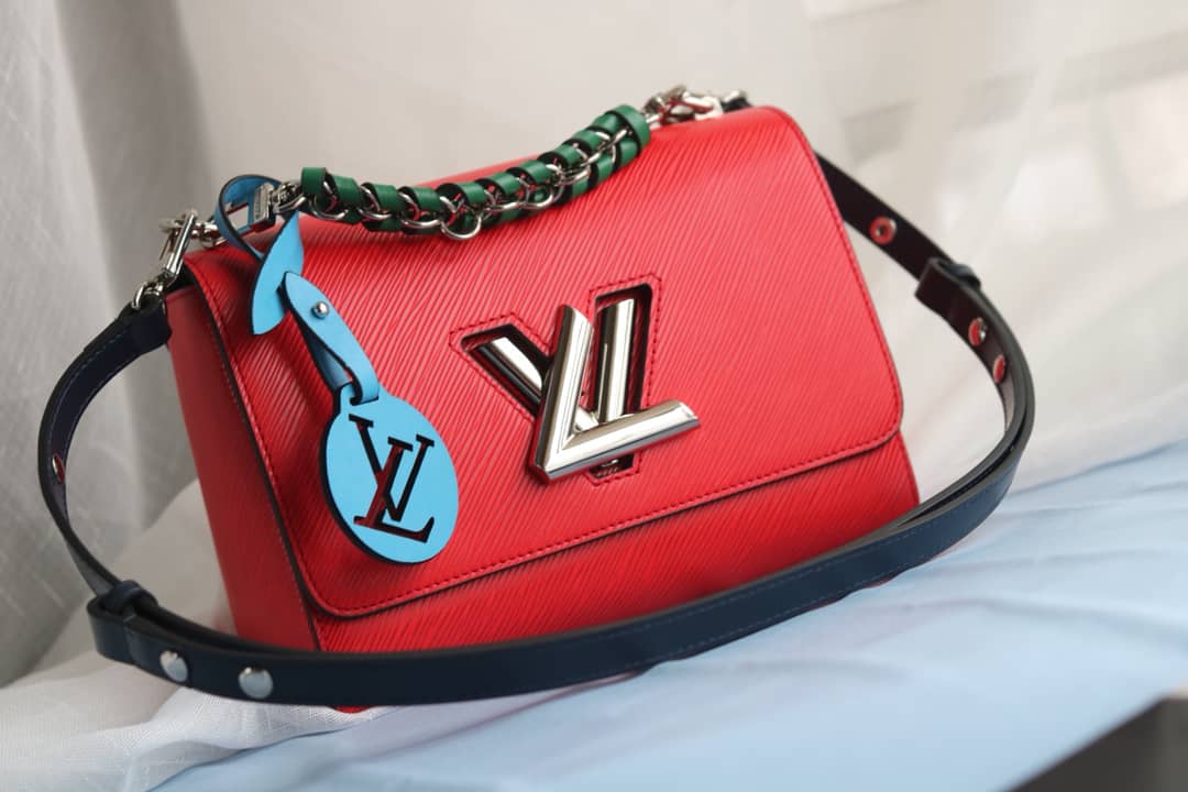 Best Replica LV Tote Dupe Twist MM Crossbody Bag Replica Red M50305 - Colareps