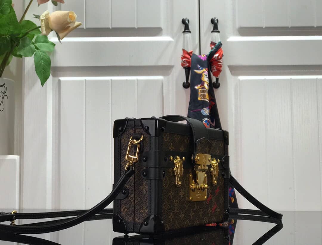 Best Replica Louis Vuitton Petite Malle Trunk M94219 Replica Shoulder Bag - Colareps