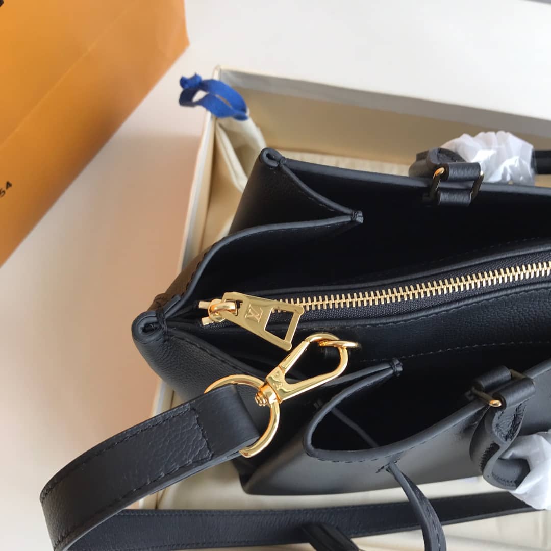 Best Replica Louis Vuitton Lockmeto Leather Tote Replica Black M54569 - Colareps