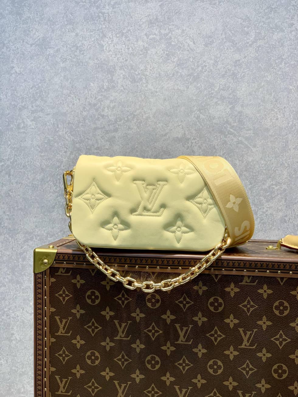 Best Replica Louis Vuitton Wallet On Strap Bubblegram Leather Yellow M81400 Replica - Colareps