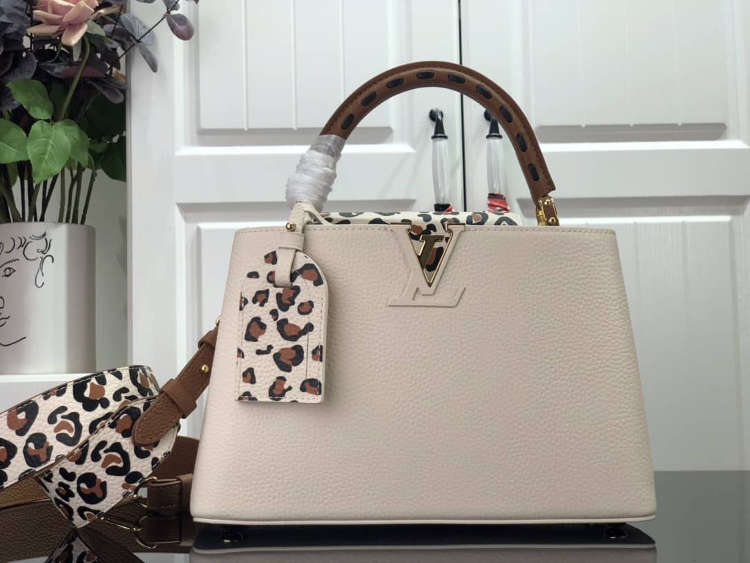 Best Replica Louis Vuitton Capucines Embroidery Replica Bag Beige M48865 - Colareps