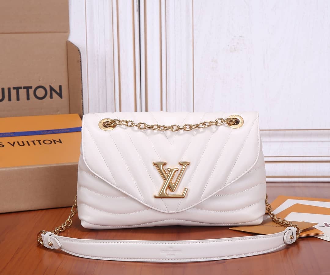 Best Replica Louis Vuitton New Wave Chain Ivory Replica Bag M58549 - Colareps