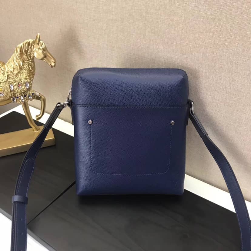 Best Replica Louis Vuitton Taiga Pochette Grigori Mens Shoulder Bag Replica Blue M30505 - Colareps