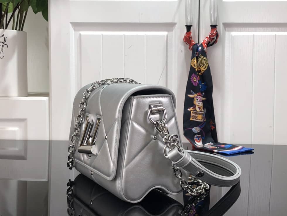 Best Replica Louis Vuitton Replica Bags Twist PM Leather M59031 Replica Crossbody Bag - Colareps