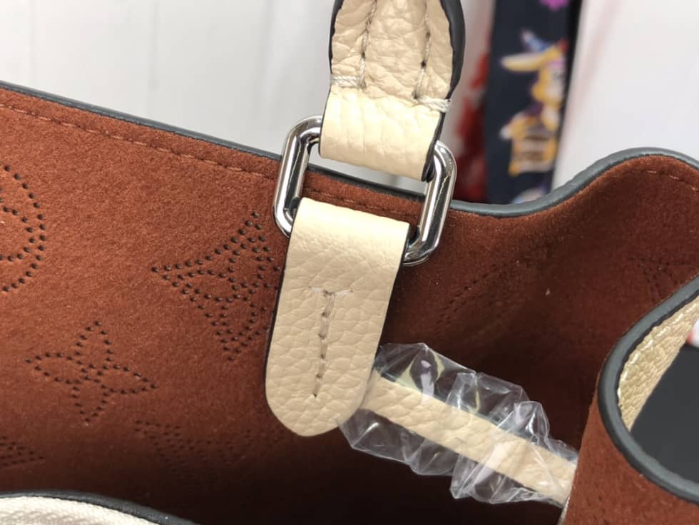Best Replica Louis Vuitton Bella Mahina Cream M59203 Replica Tote - Colareps