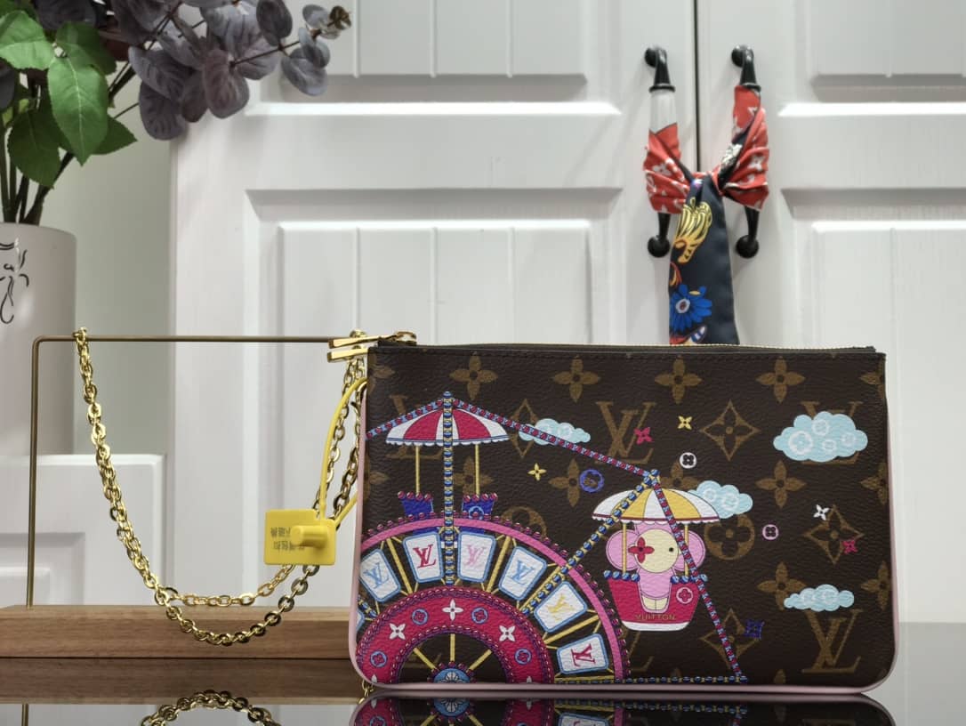 Best Replica Louis Vuitton Pochette Double Zip Christmas Limited Collection Replica Bag M69744 - Colareps