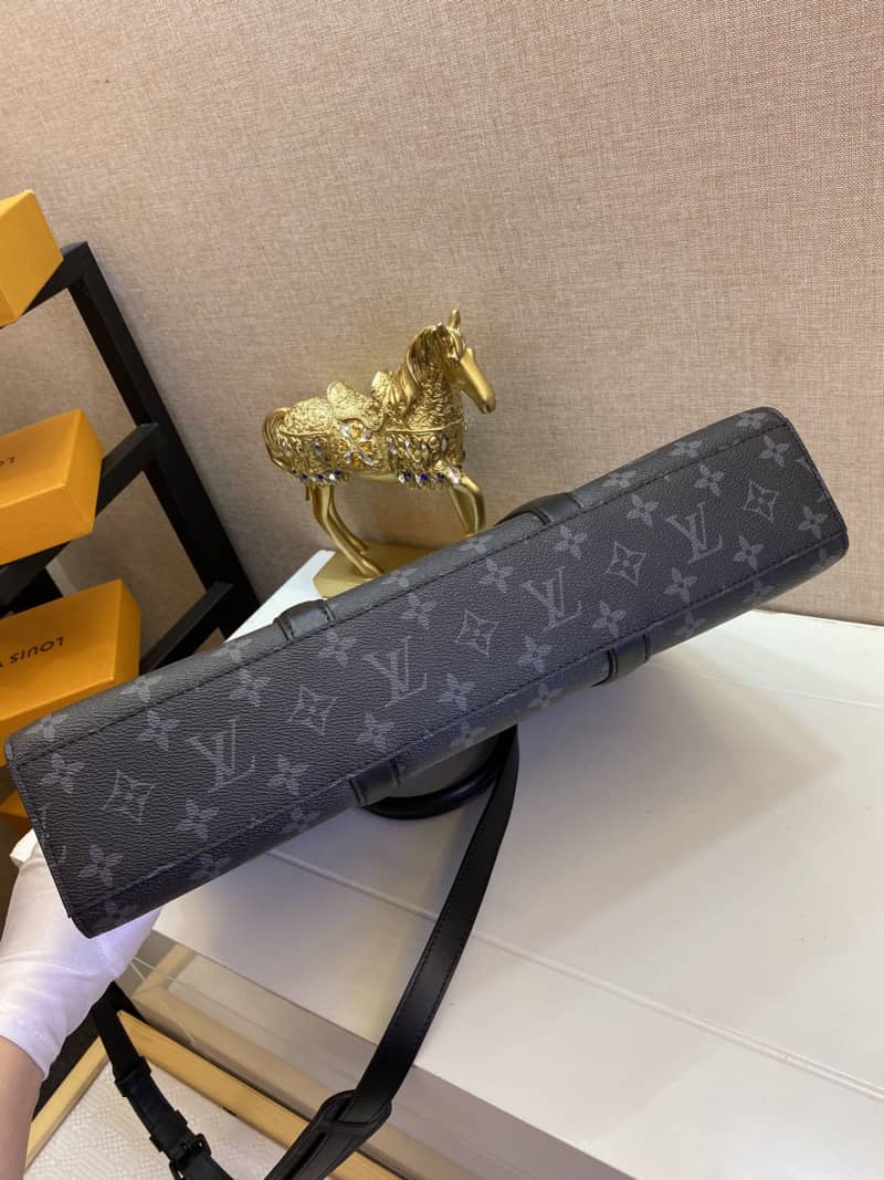 L0vis Vvtt0n Monogram Eclipse Sac Plat Horizontal Zippe Bag Replica M45265