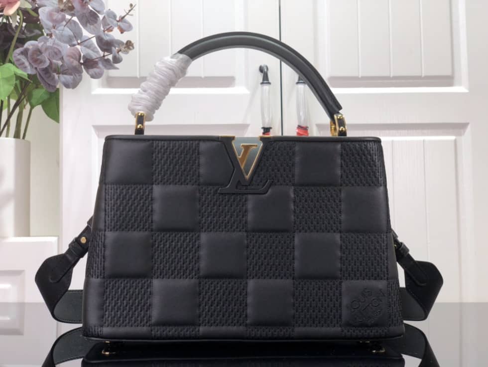 Best Replica Louis Vuitton Capucines MM Black M59225 Replica Shoulder Bag - Colareps