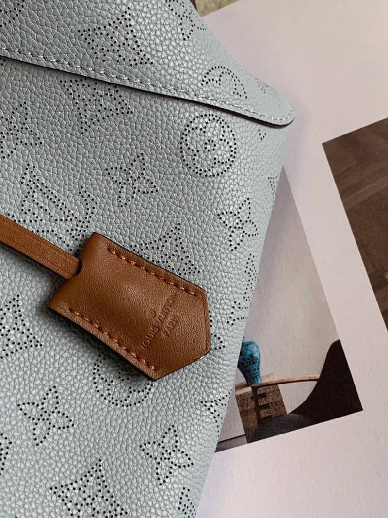 Best Replica Louis Vuitton Mahina Hina PM Leather Tote Replica Blue M54353 - Colareps