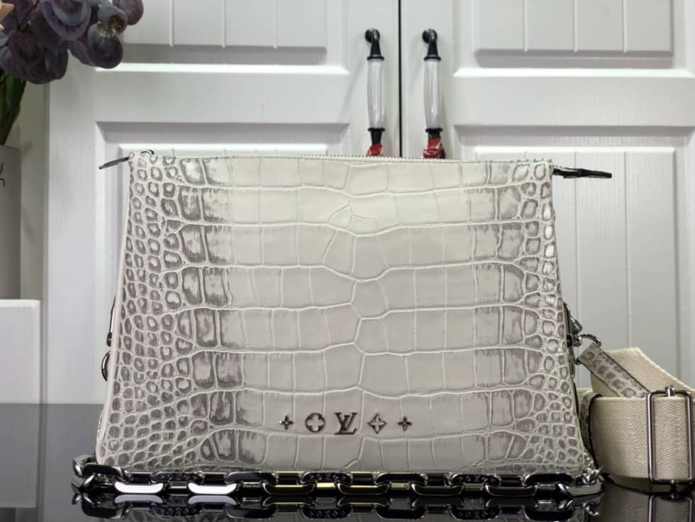 Best Replica Louis Vuitton Coussin PM M57790 Replica Shoulder Bag - Colareps