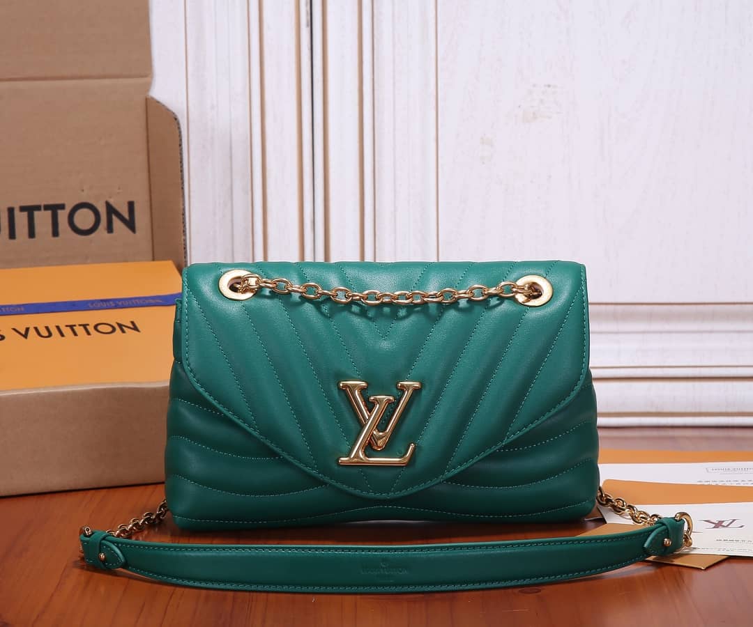 Best Replica Louis Vuitton New Wave Chain Cowhide Leather Replica Shoulder Bag M58664 - Colareps
