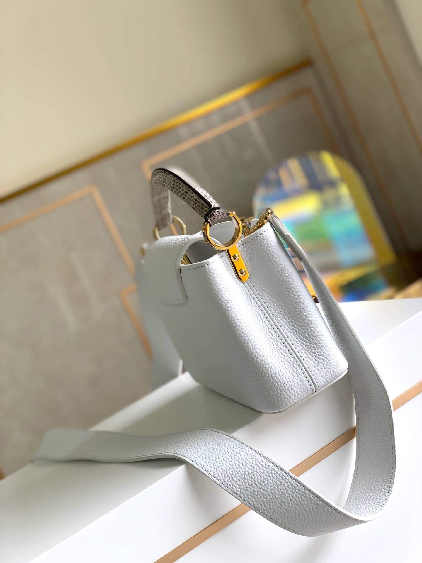Best Replica Louis Vuitton Capucines Mini Bag Replica White M55921 - Colareps