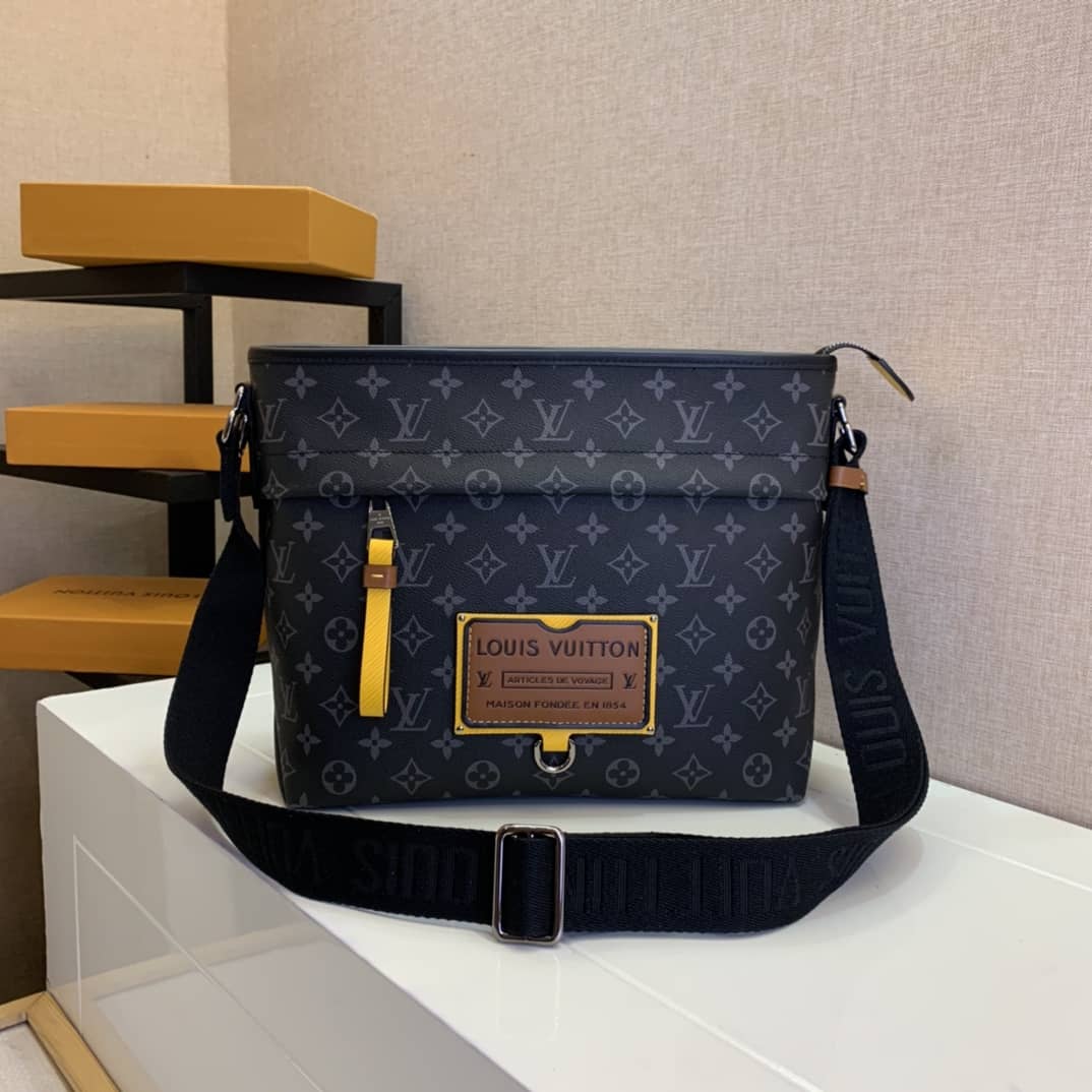 L0vis Vvtt0n Besace Zippée Monogram MM Replica Bag Black M45214