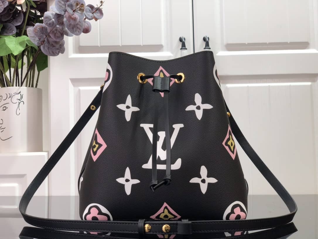 Best Replica Louis Vuitton Neo Noe Monogram Leather Replica Bag Black M44679 - Colareps