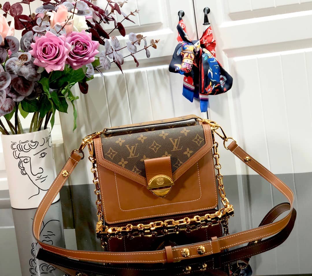 Best Replica Louis Vuitton Cruise Monogram Canvas Replica Biface Bag M44386 - Colareps