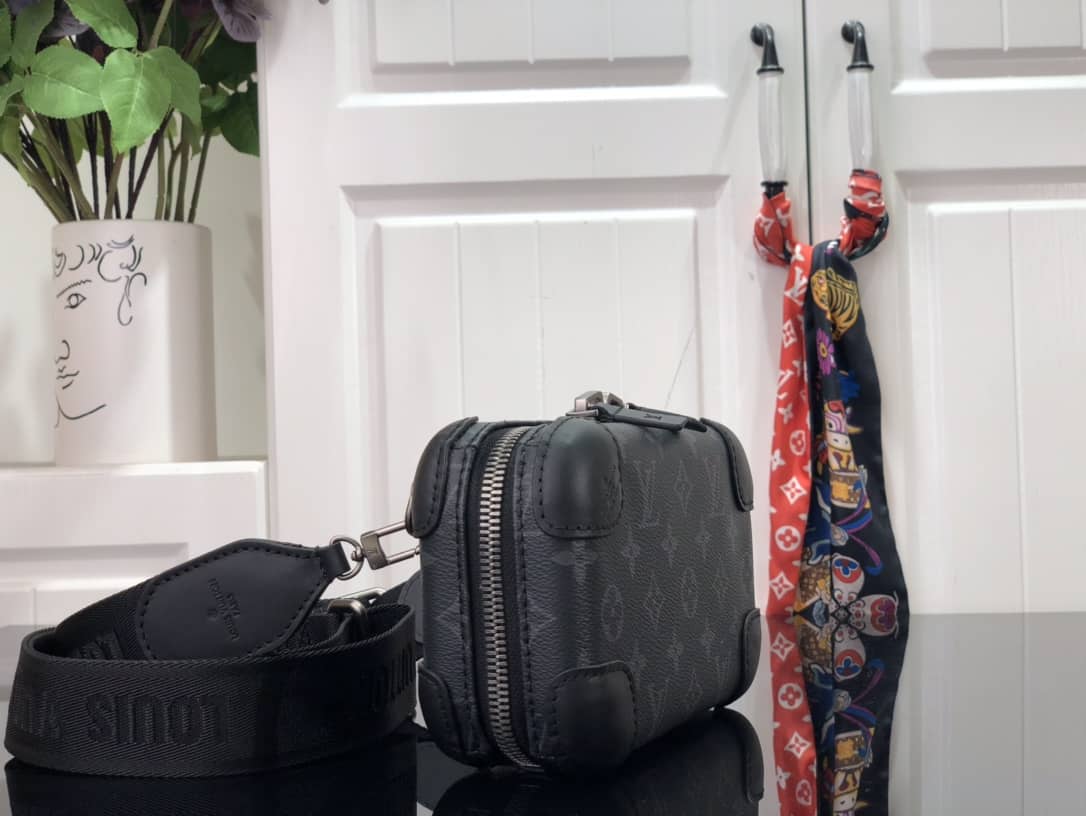 L0vis Vvtt0n Horizon Clutch Monogram Eclipse Canvas Replica M45579