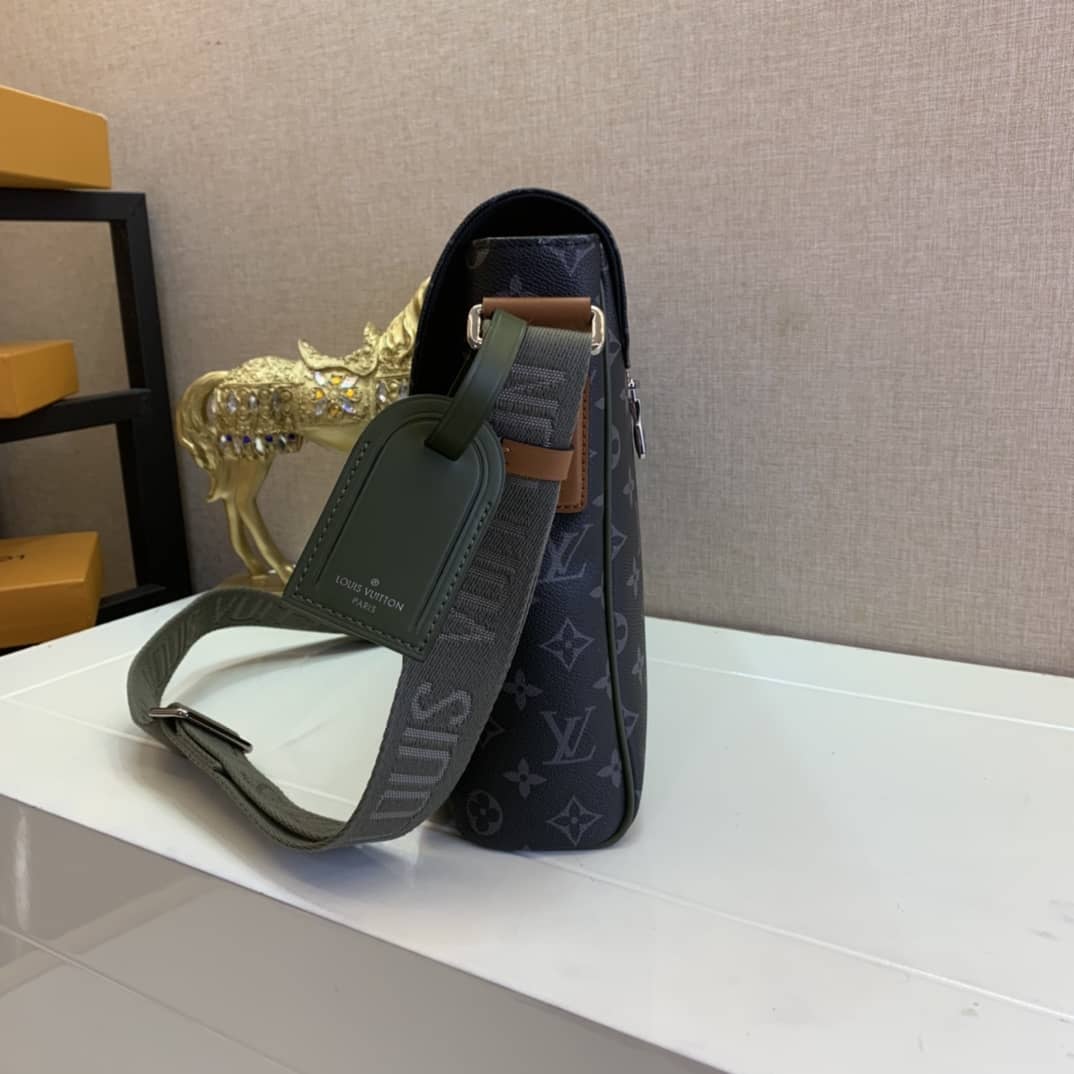 L0vis Vvtt0n District MM Monogram Eclipse Messenger Bag Replica M40239