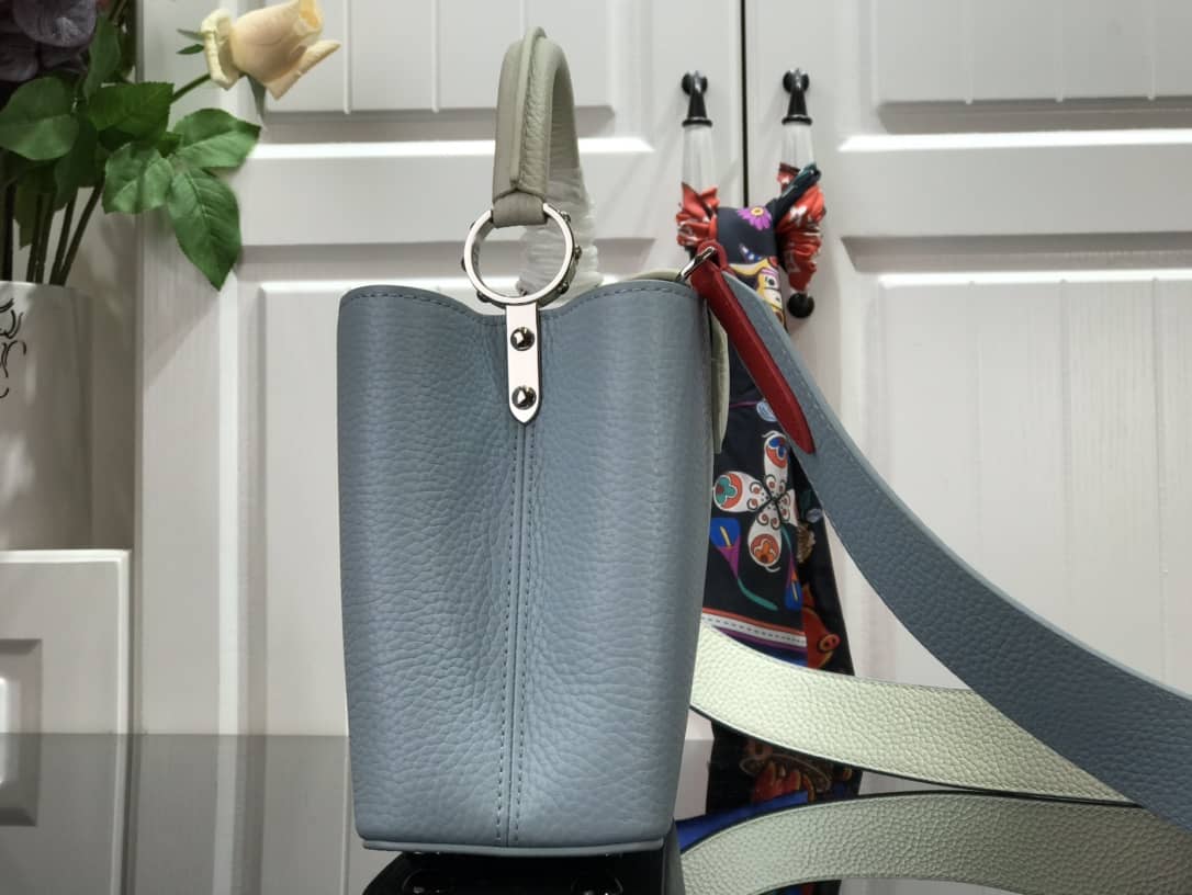 Best Replica Louis Vuitton Capucines Mini Taurillon Leather Replica Bag Blue M57520 - Colareps