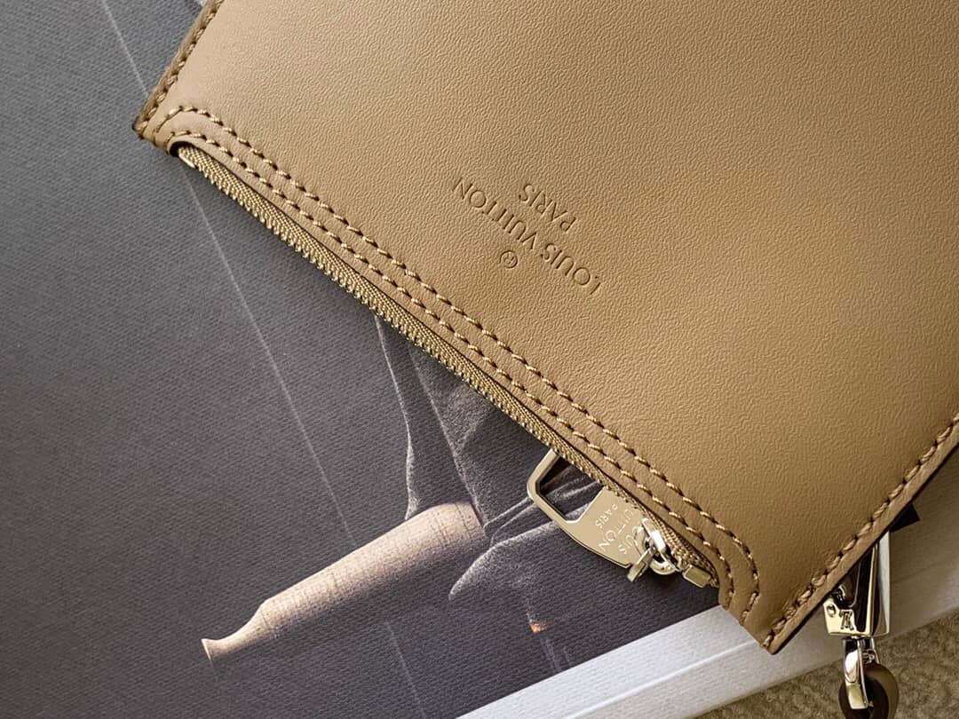 Best Replica Louis Vuitton Mahina Hina PM Leather Tote Replica Apricot M54353 - Colareps