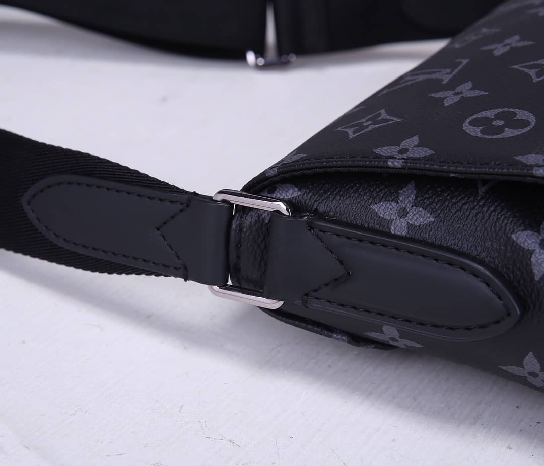 L0vis Vvtt0n PM Explorer Monogram Eclipse Canvas Messenger Bag Replica M40565