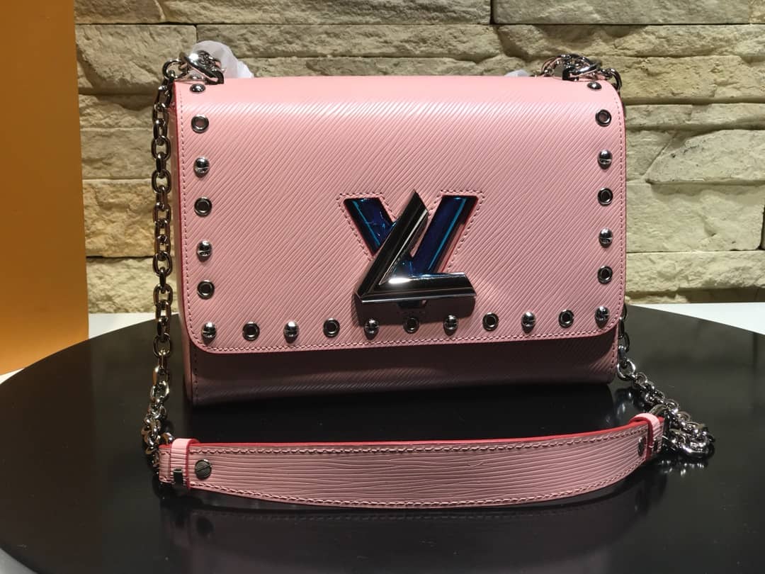 Best Replica Louis Vuitton Twist MM Inspired Chain Shoulder Bag - Colareps
