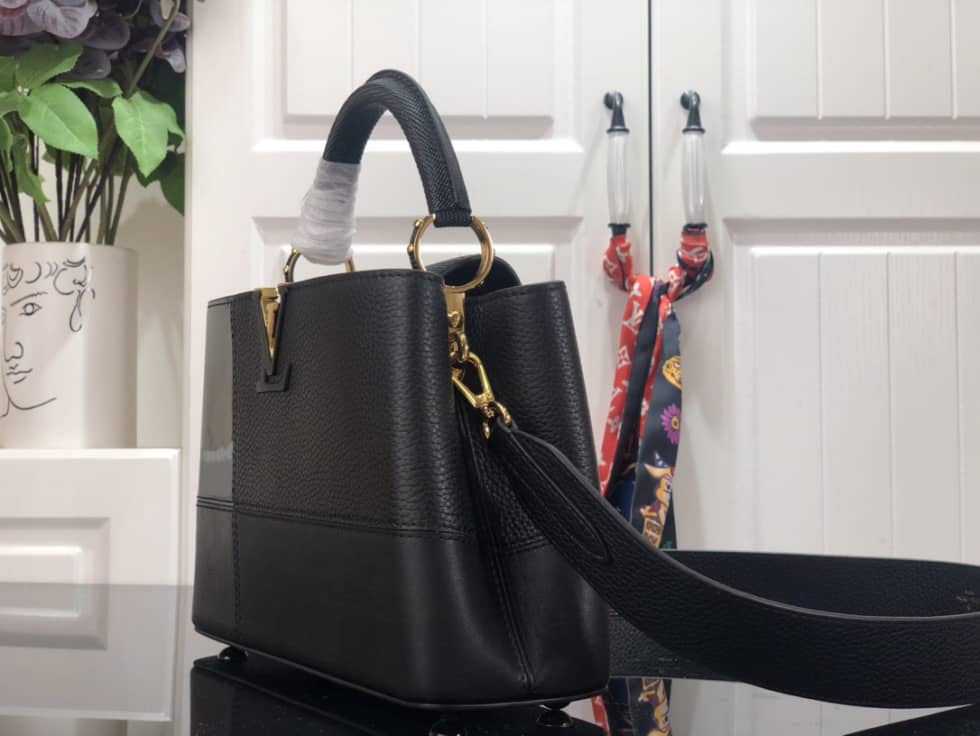 Best Replica Louis Vuitton Capucines BB M59269 Replica Shoulder Bag - Colareps