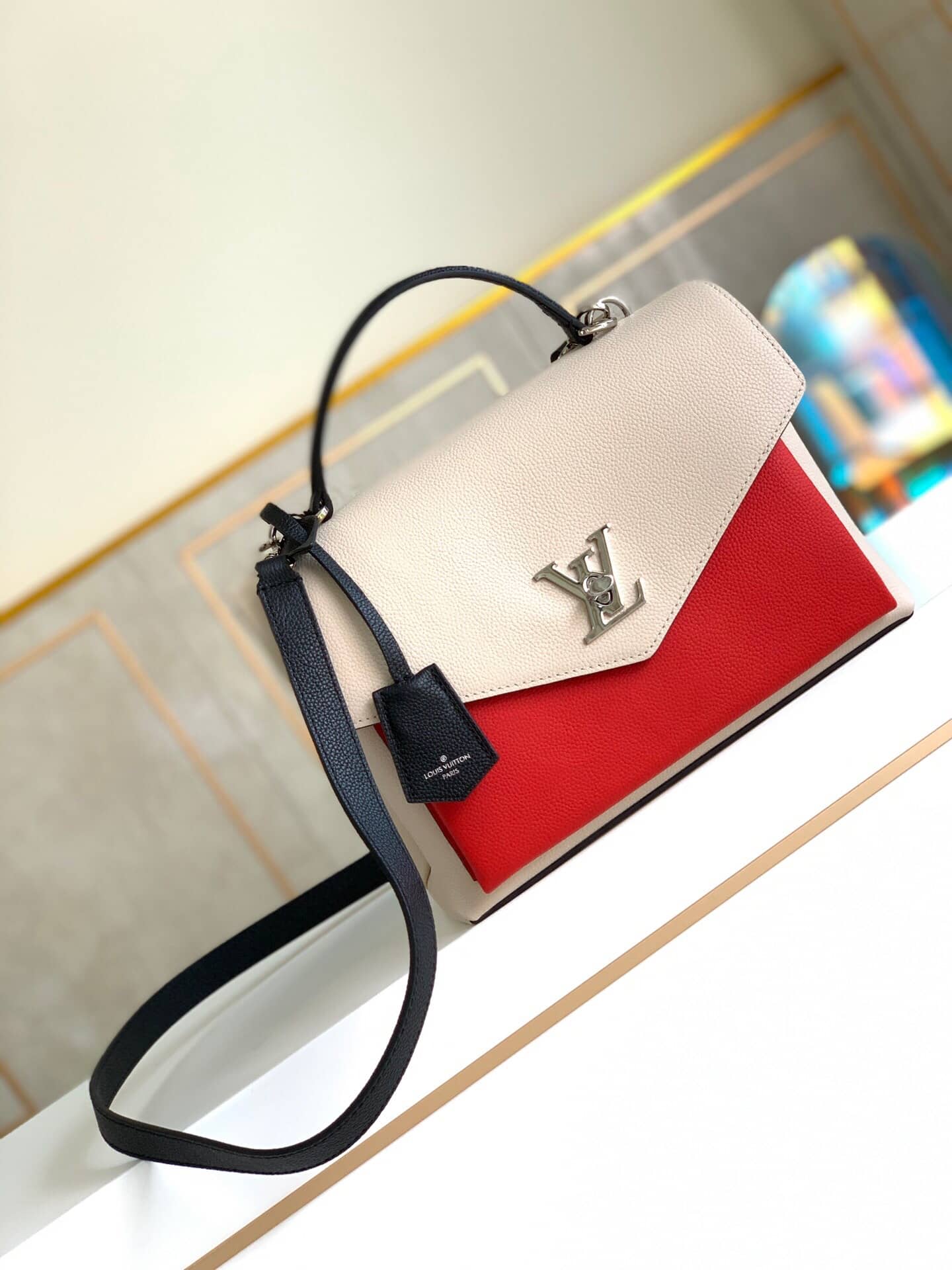 Best Replica Louis Vuitton Quartz Kabuki My Lockme Bag Replica M53891 - Colareps