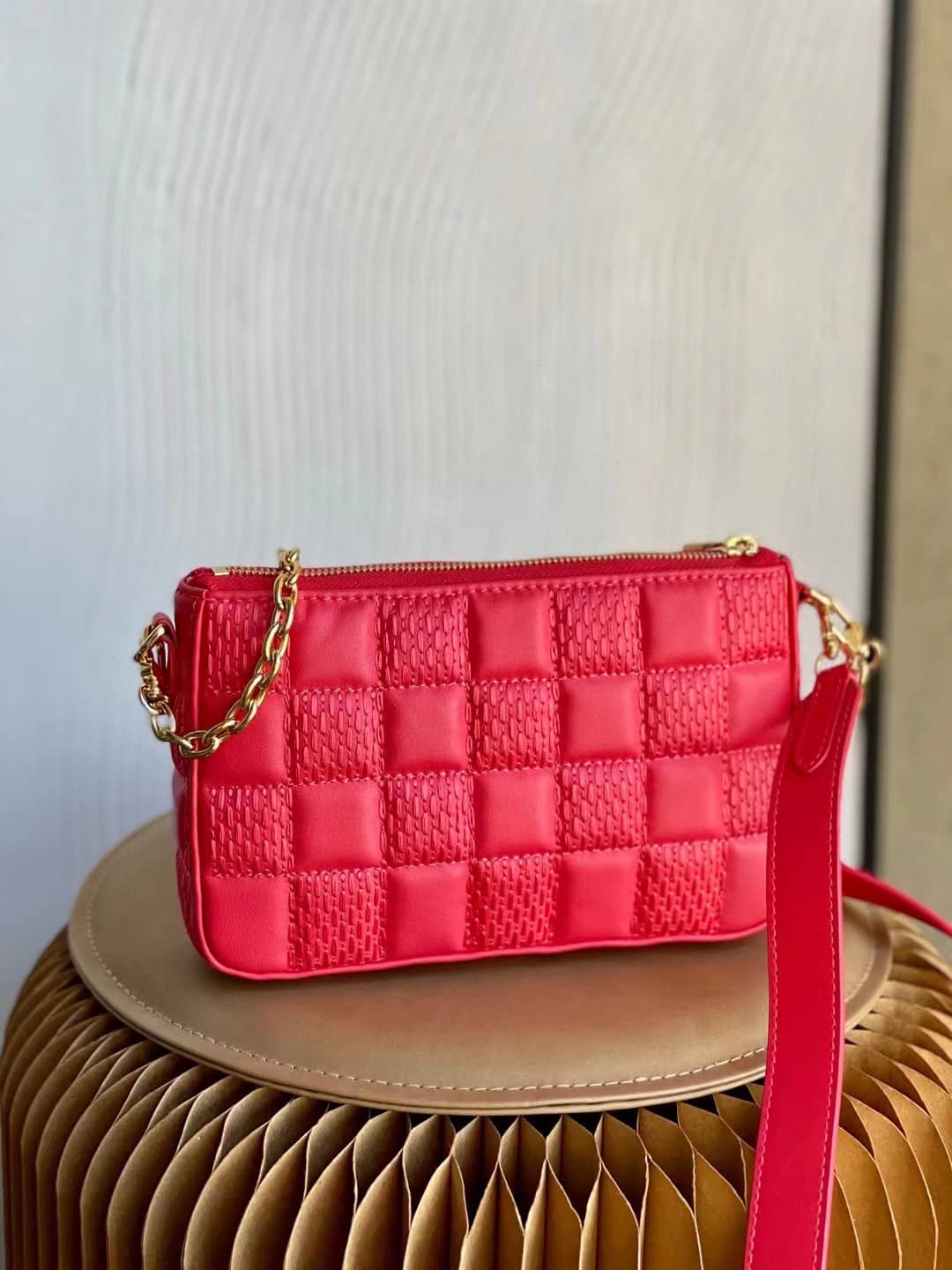 Best Replica Louis Vuitton Pochette Troca Red M59049 Replica Crossbody Bag - Colareps