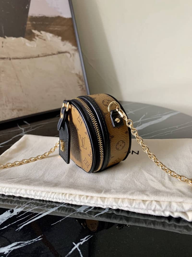 Best Replica Louis Vuitton Petite Boite Chapeau Necklace Replica Bag M68577 - Colareps