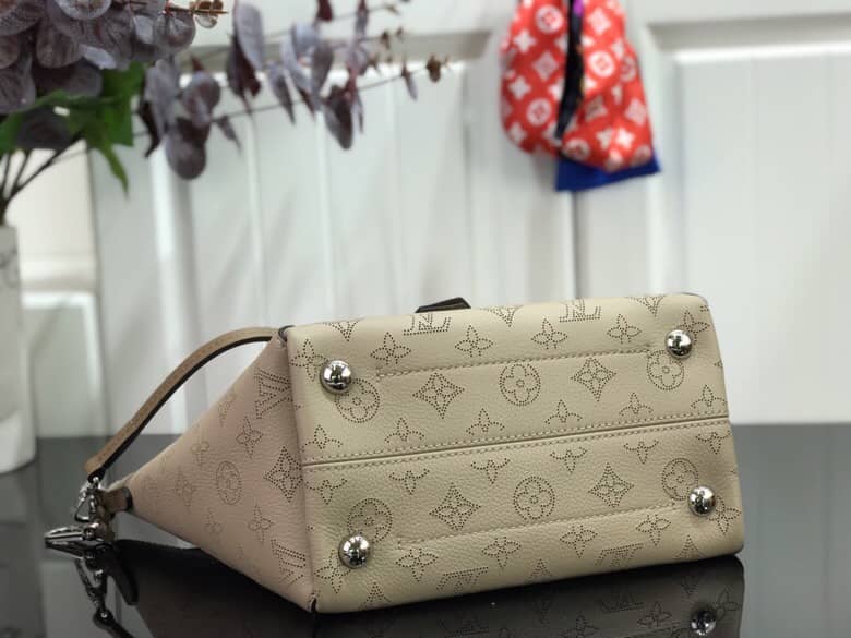 Best Replica Louis Vuitton Mahina Hina PM Leather Tote Replica Apricot M54353 - Colareps