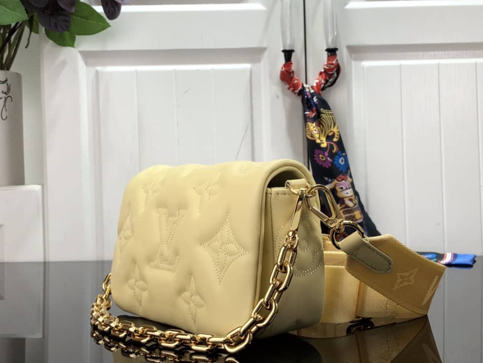 Best Replica Louis Vuitton Wallet On Strap Bubblegram Yellow M81399 Replica - Colareps