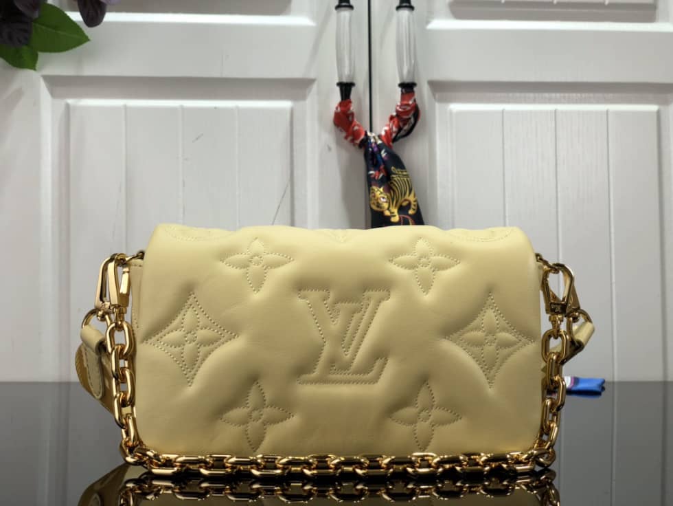 Best Replica Louis Vuitton Wallet On Strap Bubblegram Yellow M81399 Replica - Colareps