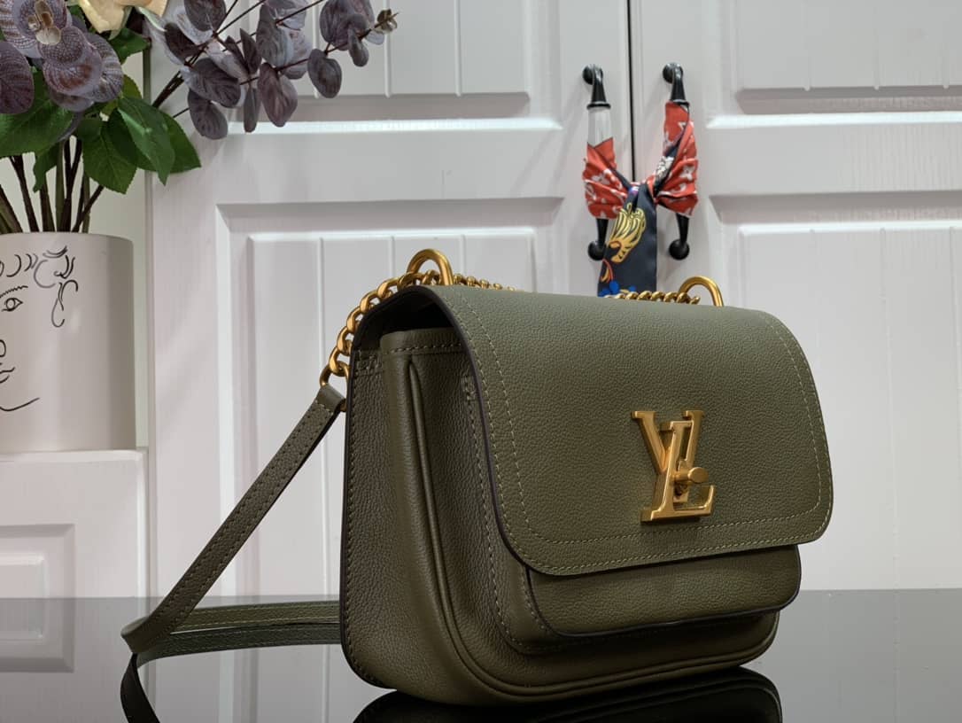 Best Replica Louis Vuitton Lockme Chain PM Replica Handbag Green M57073 - Colareps