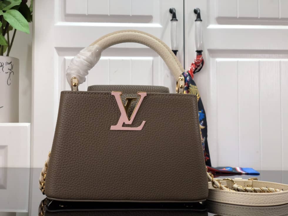 Best Replica Louis Vuitton Capucines Mini M59709 Replica Shoulder Bag - Colareps