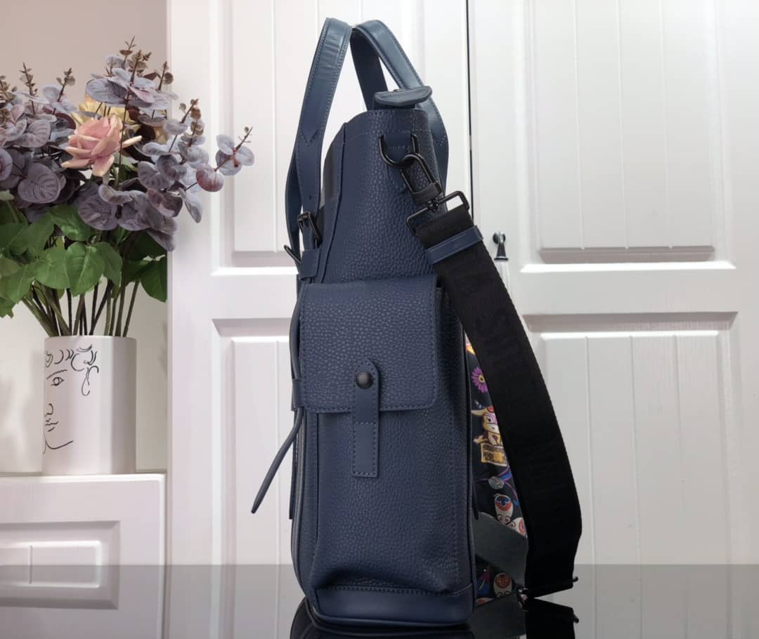 Best Replica Louis Vuitton Flight Taurillon Leather Messenger Bag Replica M58493 - Colareps