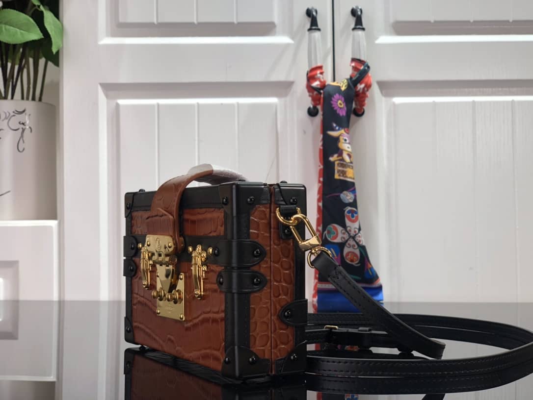 Best Replica Louis Vuitton Petite Malle Brilliant Alligator Leather Replica Handbag Brown N93817 - Colareps