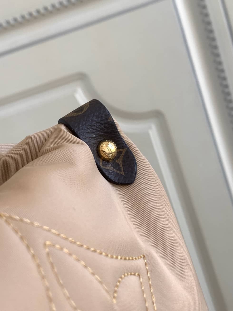 Best Replica Louis Vuitton Onthego GM Nylon Monogram Pilow Giant Beige M59007 Replica Tote - Colareps