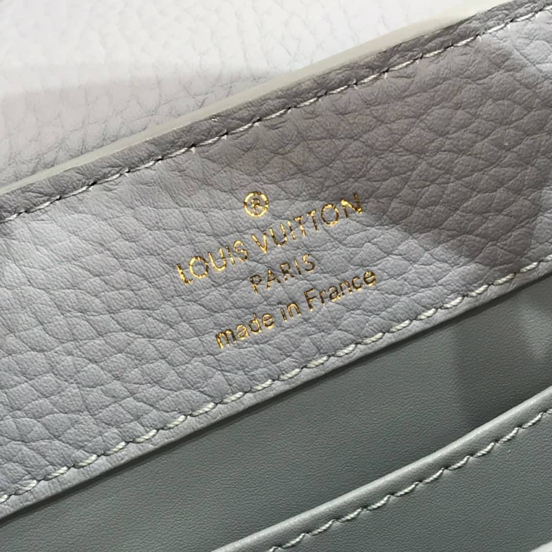 Best Replica Louis Vuitton Capucines MM Taurillon Leather Tote M94227 - Colareps