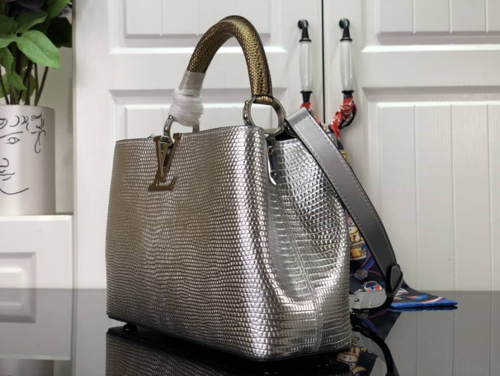 Best Replica Louis Vuitton Capucines BB Collection N98093 Replica Shoulder Bag - Colareps